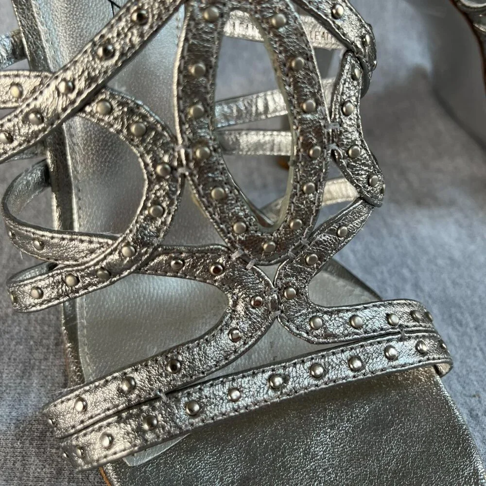 Via Spiga Silver Leather Strappy Sandals.  Size 7 - Picture 5 of 13